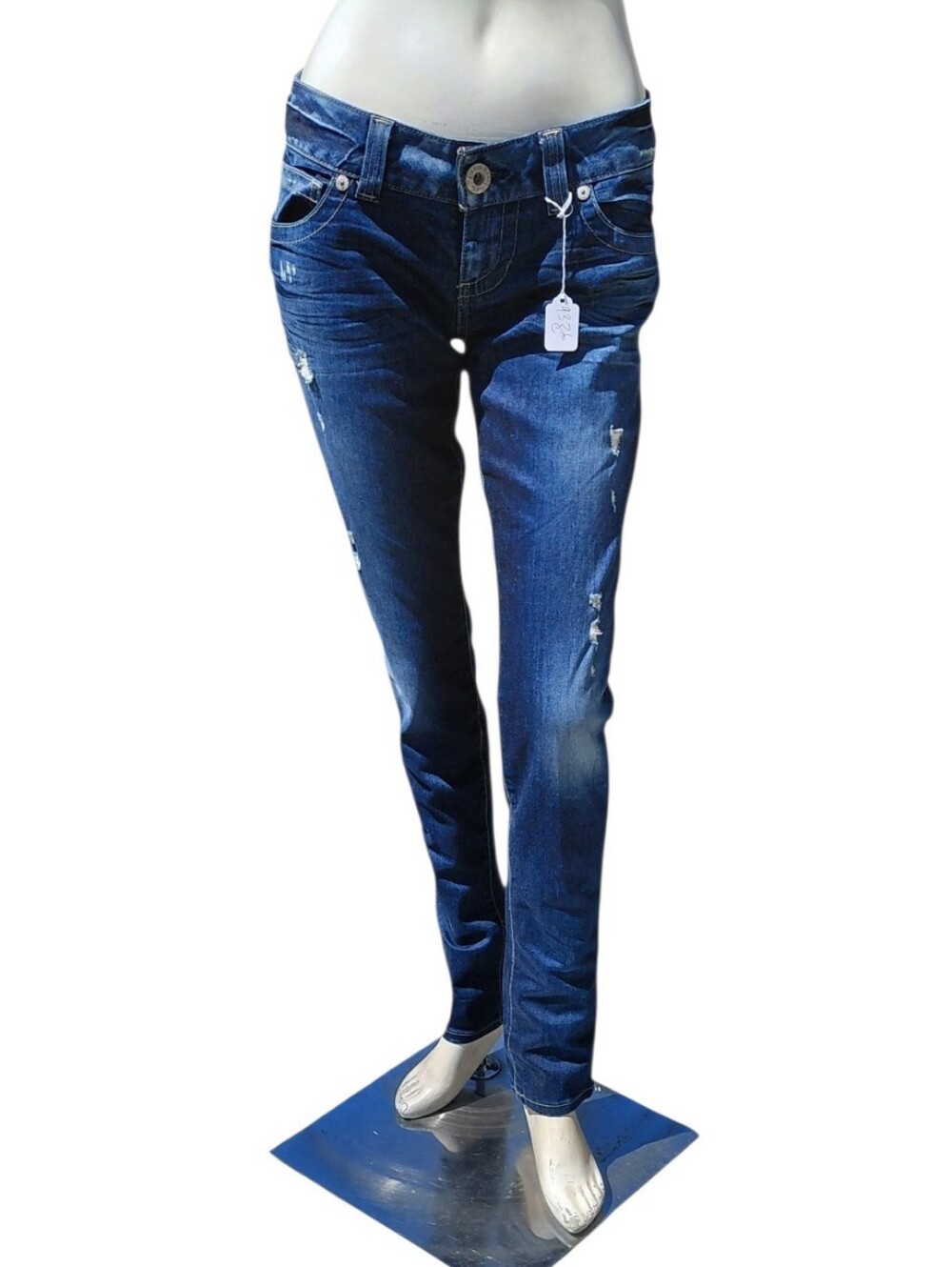 9326C.Women's Guess Distressed Skinny Jeans Size 28, W31" 32 1/2" Inseam 7" Rise